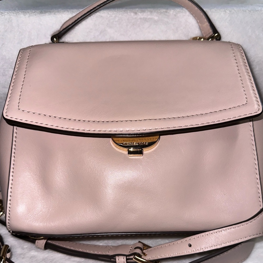 Pink Micheal Kors crossbody
